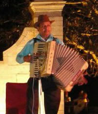 accordion players near me dubai india