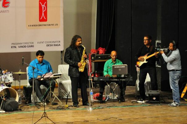 live instrumental band dubai